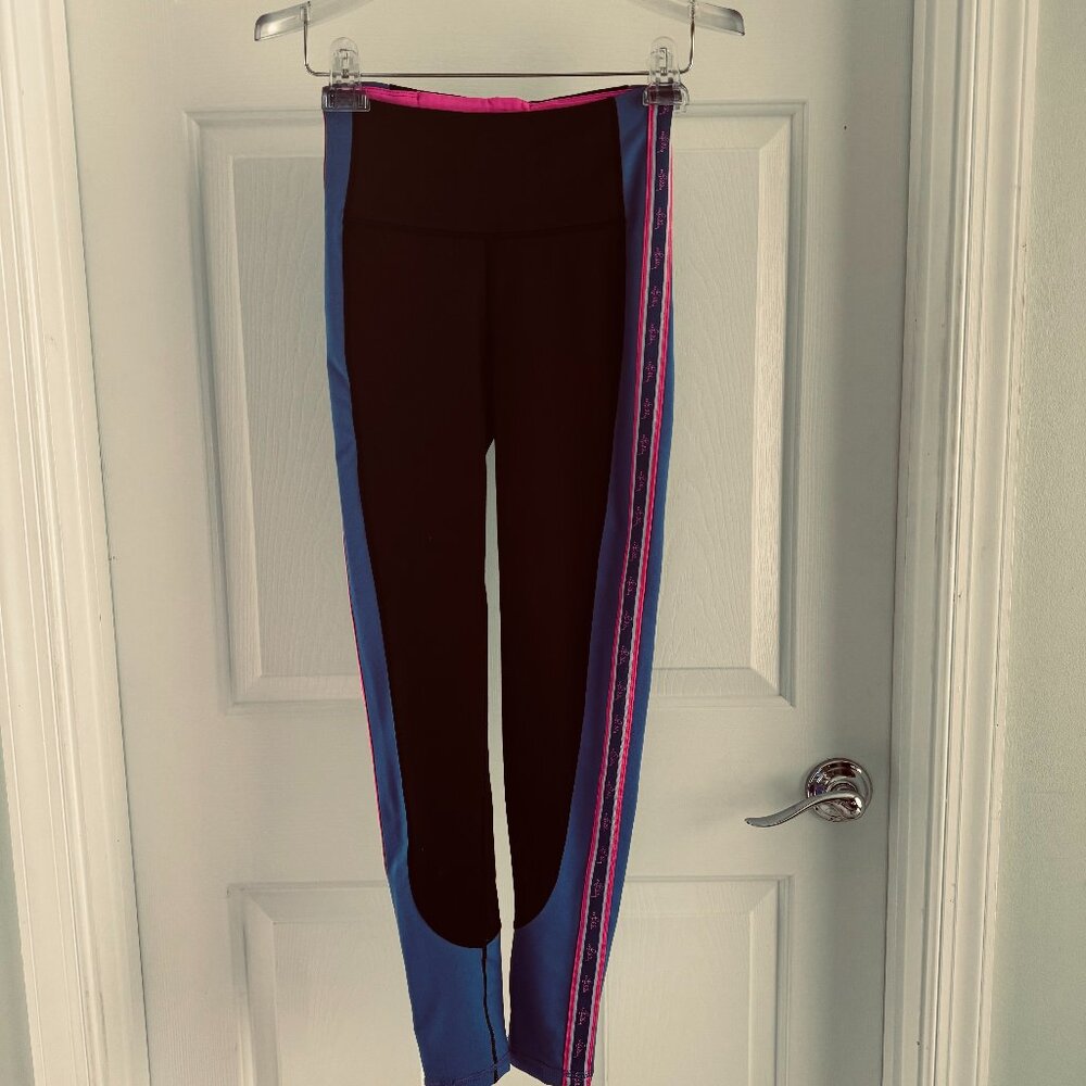 NWOT Lilly Pulitzer Luxletic Weekender Leggings, Black with Logo Stripe, Size XS